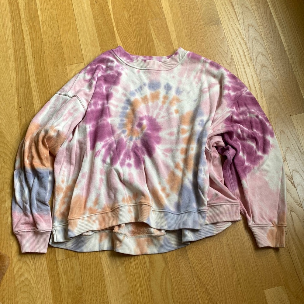 American Eagle comfy tie dye crew neck